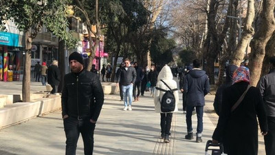 Güzel havayı gören sokağa çıktı
